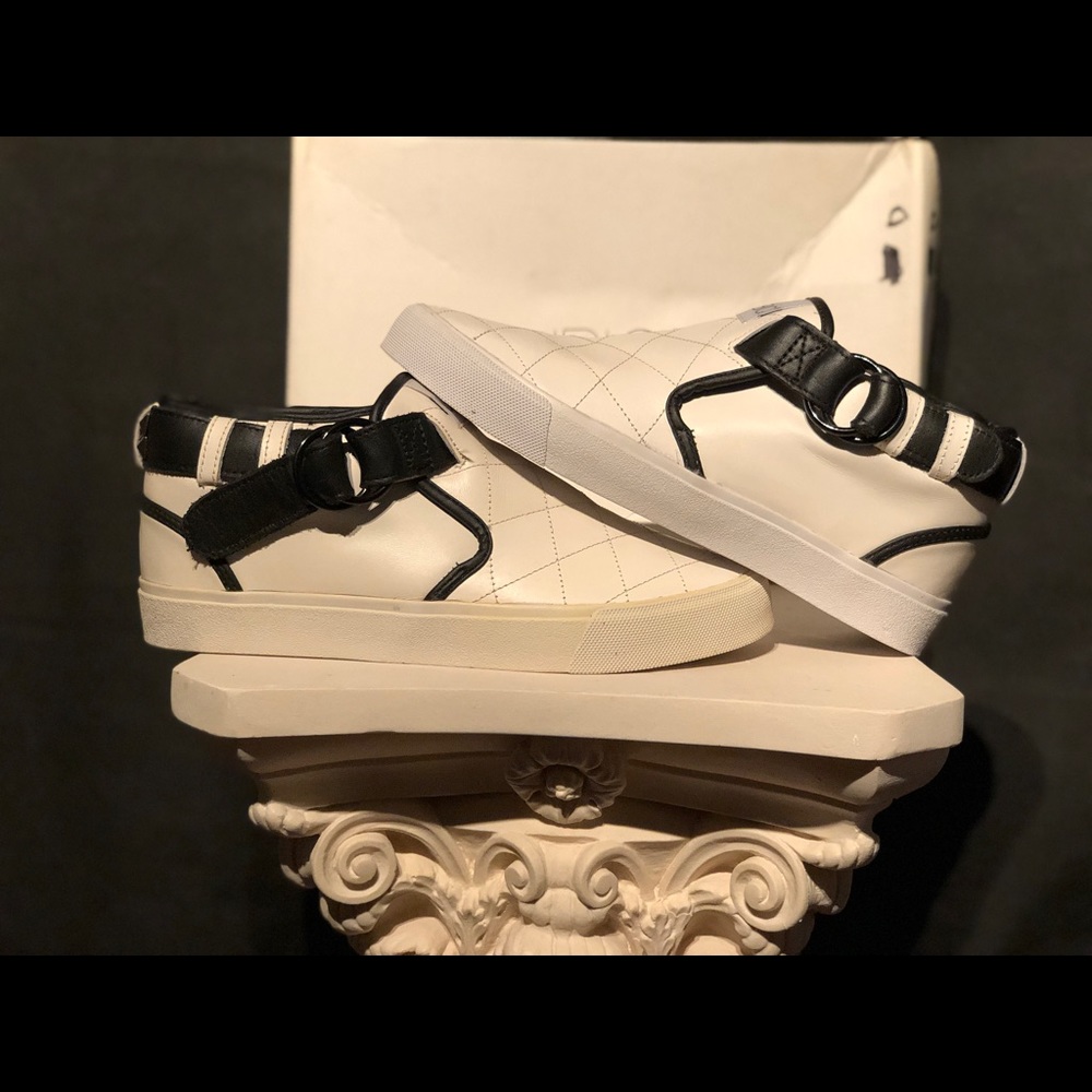 NWT Ubiq El Sneaker US sz 8